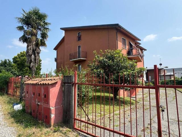 Appartamento in vendita a Bonate Sotto, Lombardia