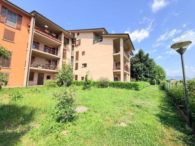 Appartamento in vendita a Bonate Sopra, Lombardia