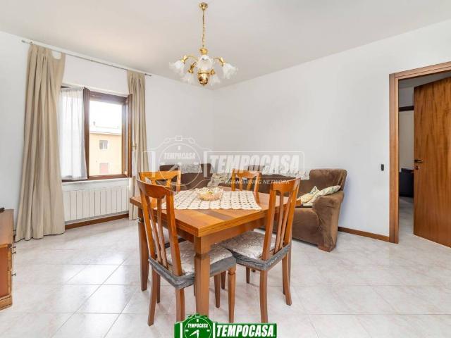 Appartamento in vendita a Bonate Sotto, Lombardia
