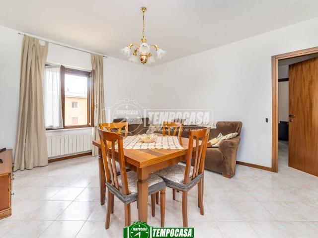 Appartamento in vendita a Bonate Sotto, Lombardia