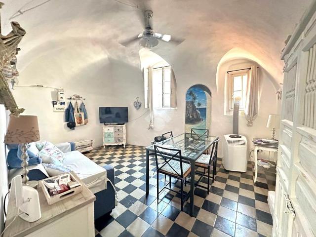 Appartamento in vendita a Bordighera, Liguria