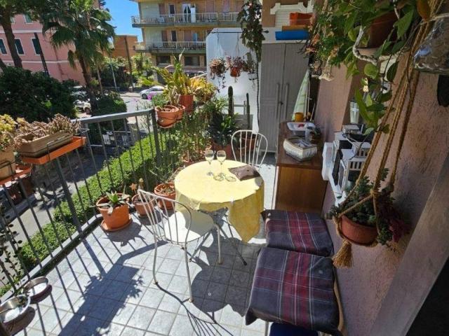 Appartamento in vendita a Bordighera, Liguria