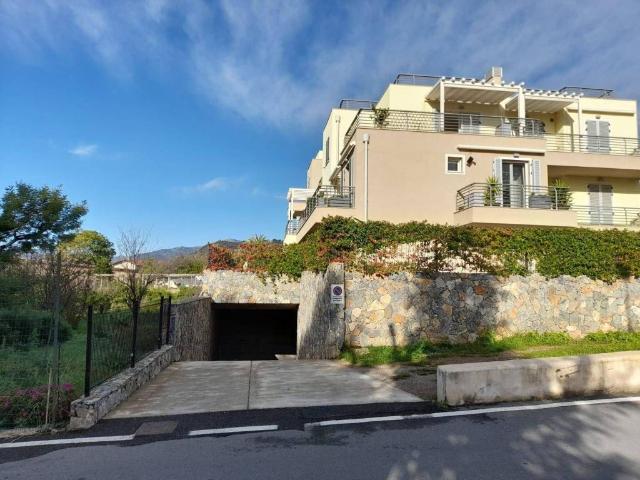 Appartamento in vendita a Bordighera, Liguria