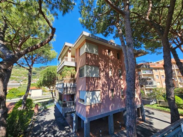 Appartamento in vendita a Bordighera, Liguria