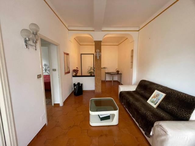 Appartamento in vendita a Bordighera, Liguria