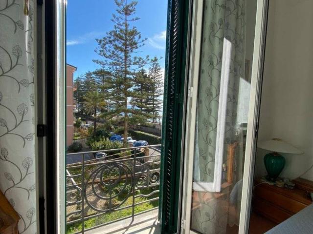 Appartamento in vendita a Bordighera, Liguria