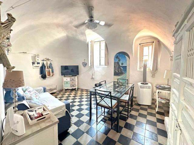 Appartamento in vendita a Bordighera, Liguria