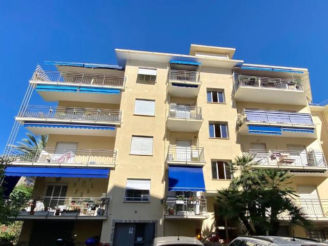 Appartamento in vendita a Bordighera, Liguria