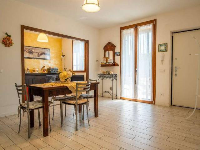 Appartamento in vendita a Borgarello, Lombardia
