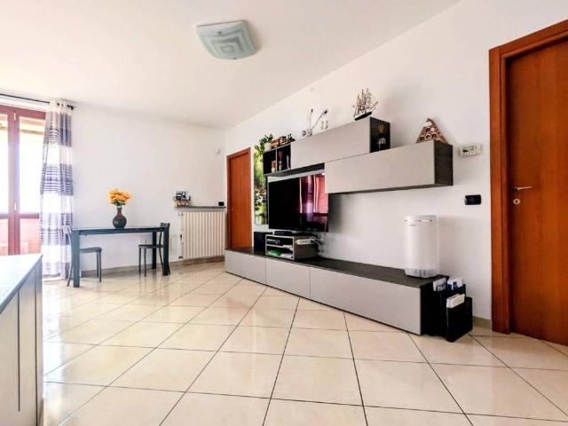 Appartamento in vendita a Borgarello, Lombardia