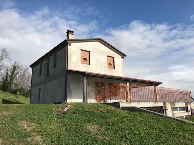 Appartamento in vendita a Borghi, Reggio Emilia