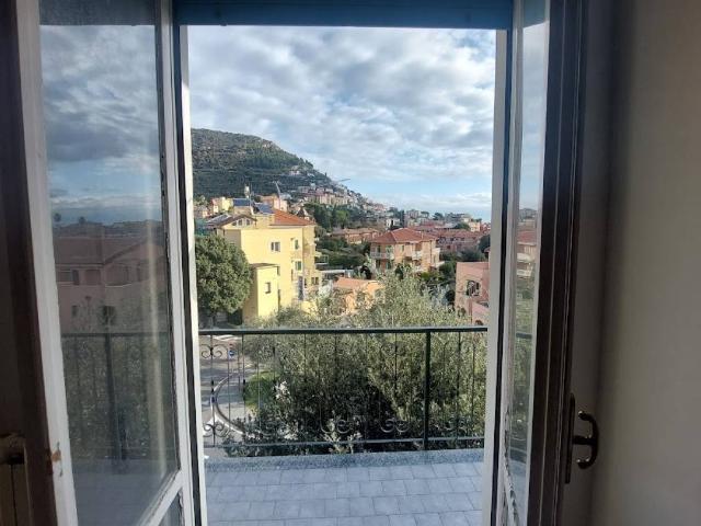 Appartamento in vendita a Borgio, Borgio Verezzi