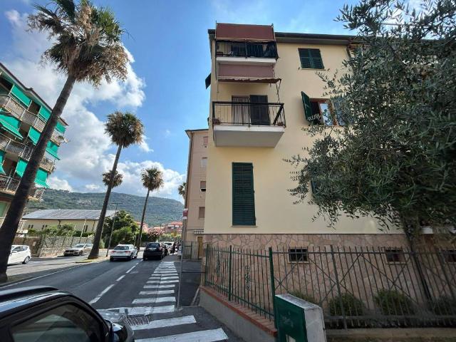 Appartamento in vendita a Borgio, Borgio Verezzi