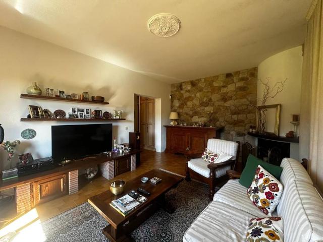 Villa Indipendente in vendita a Unione dei comuni Media Valle del Serchio, Borgo A Mozzano