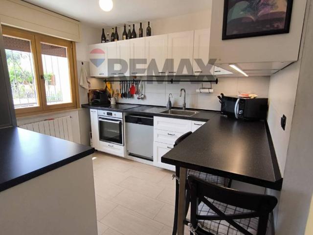 Villa Schiera in vendita a Borgo Mantovano, Villa Poma