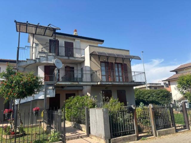 Appartamento in vendita a Borgo San Giacomo, Lombardia