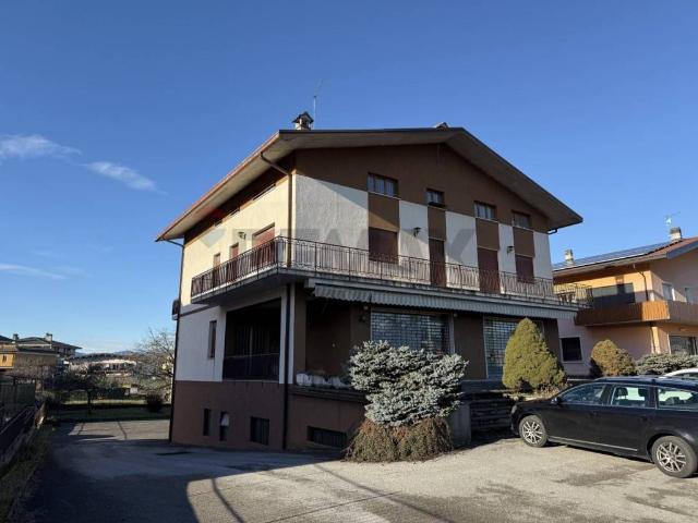 Appartamento in vendita a Borgo Valbelluna, Villa Di Villa