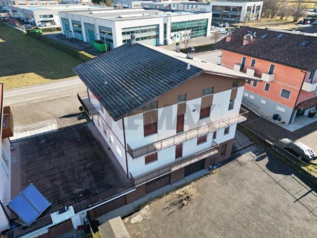 Appartamento in vendita a Borgo Valbelluna, Villa Di Villa