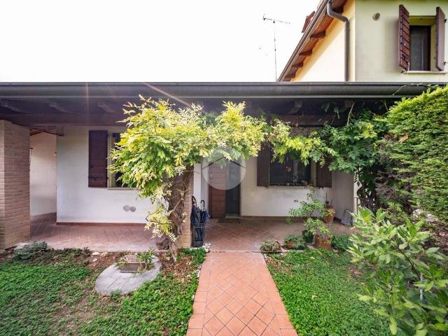 Villa Indipendente in vendita a Cerese, Borgo Virgilio