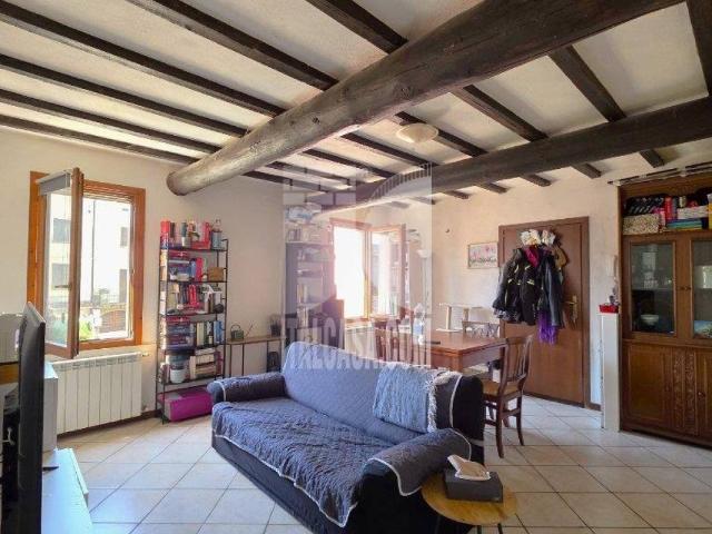 Appartamento in vendita a Borgo Virgilio, Scorzarolo