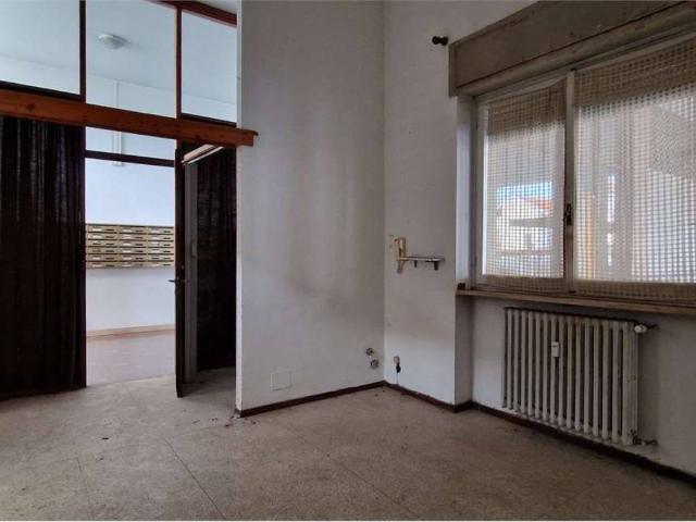 Appartamento in vendita a Borgomanero, Novara
