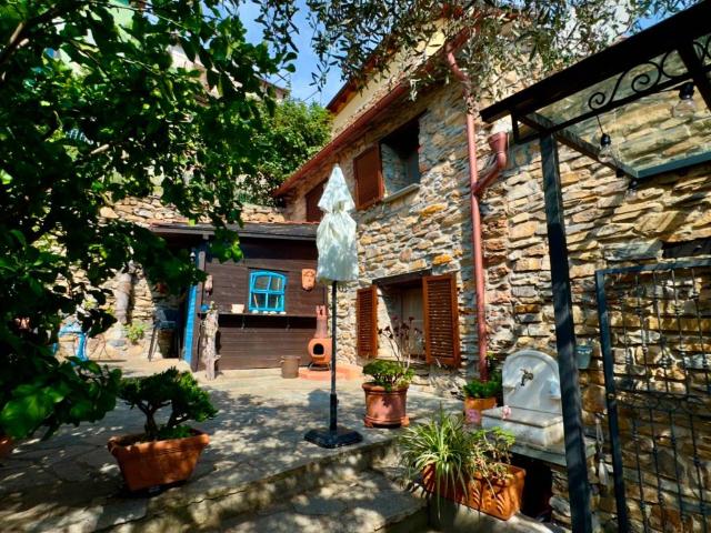 Appartamento in vendita a Borgomaro, Liguria