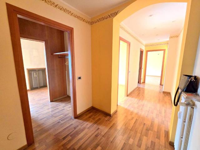 Appartamento in vendita a Regione Tamarone, Borgosesia