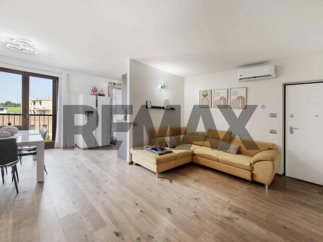 Appartamento in vendita a Bornasco, Lombardia