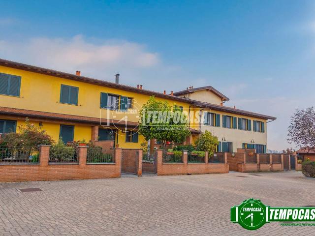Appartamento in vendita a Bornasco, Lombardia