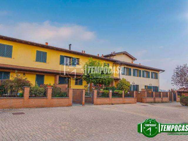 Appartamento in vendita a Bornasco, Lombardia