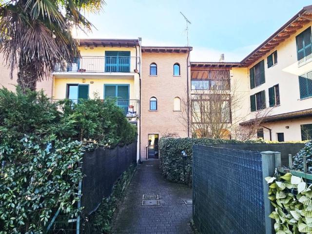 Appartamento in vendita a Bornasco, Lombardia