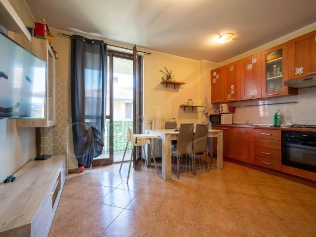 Appartamento in vendita a Bornasco, Lombardia