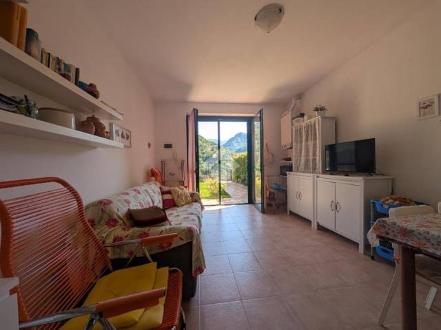 Appartamento in vendita a Borzonasca, Liguria