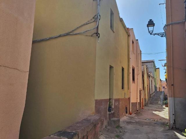 Appartamento in vendita a Bosa, Sardigna/Sardegna