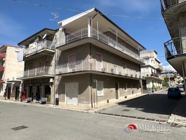 Appartamento in vendita a Calabria, Reggio Calabria