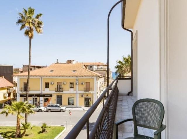 Appartamento in vendita a Calabria, Reggio Calabria