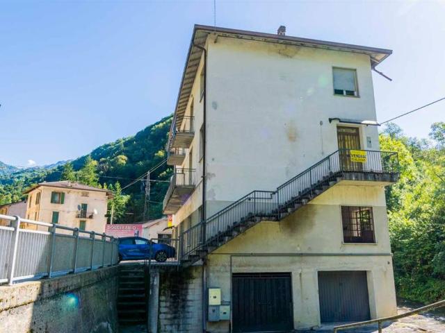 Appartamento in vendita a Comunità Montana della Valle Brembana, Bracca