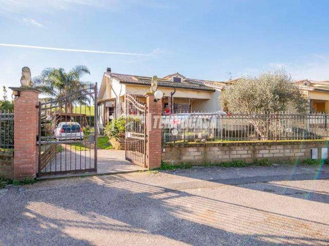 Villa Schiera in vendita a Roma Capitale, Lazio