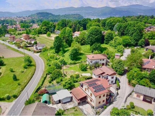 Appartamento in vendita a Brebbia, Lombardia