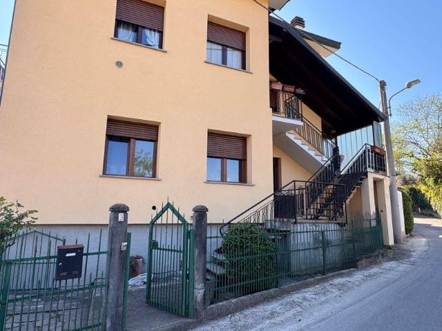 Appartamento in vendita a Brebbia, Lombardia
