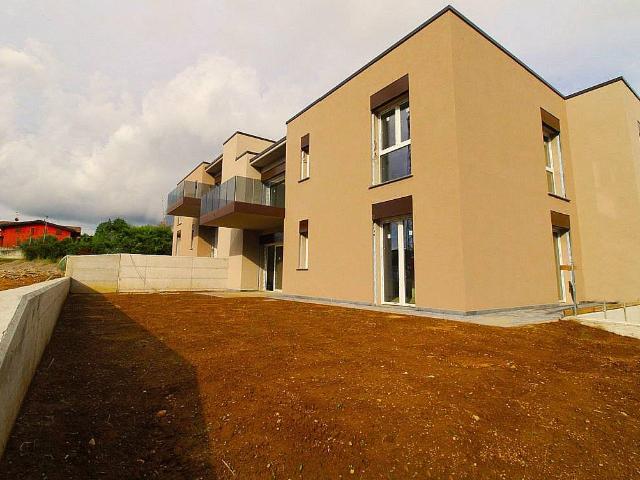 Appartamento in vendita a Bregnano, Lombardia