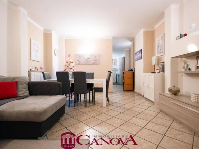 Appartamento in vendita a Bregnano, Lombardia