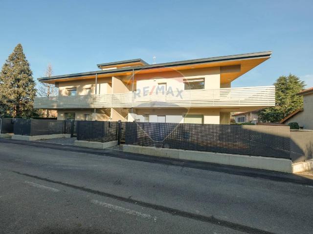 Appartamento in vendita a Brembate, Lombardia