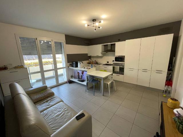 Appartamento in vendita a Brembate, Lombardia