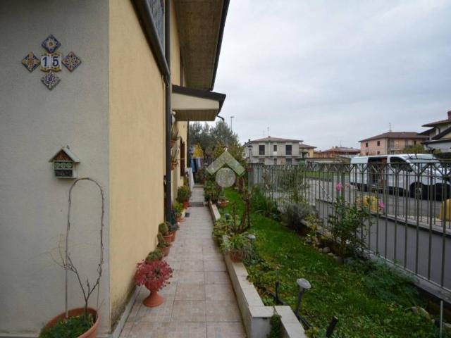 Appartamento in vendita a Brembate, Lombardia