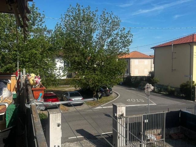 Appartamento in vendita a Brembate, Lombardia