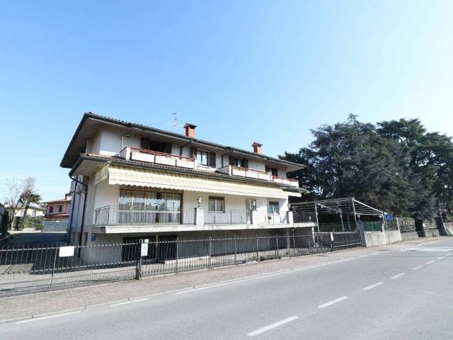 Appartamento in vendita a Brembate, Lombardia