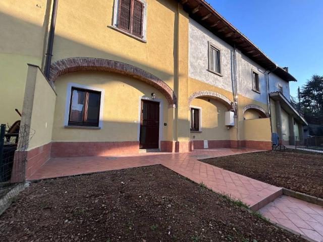 Appartamento in vendita a Brembate, Lombardia