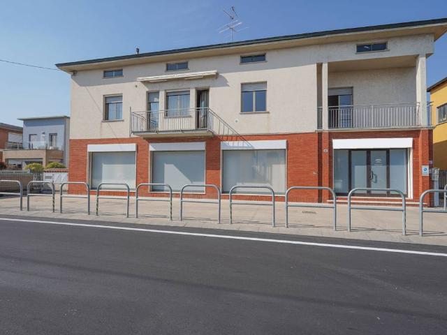 Appartamento in vendita a Brembate, Lombardia