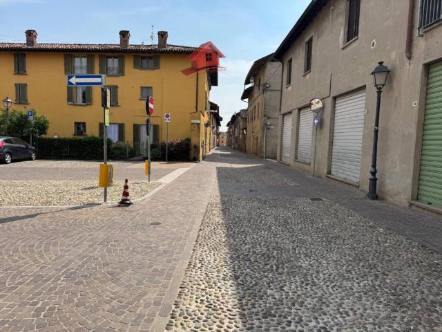 Appartamento in vendita a Brembate, Lombardia